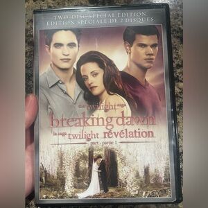 $3 BREAKING DAWN DVD GREAT CONDITION. $3 WHEN BUNDLED WITH 3 OR MORE ITEMS